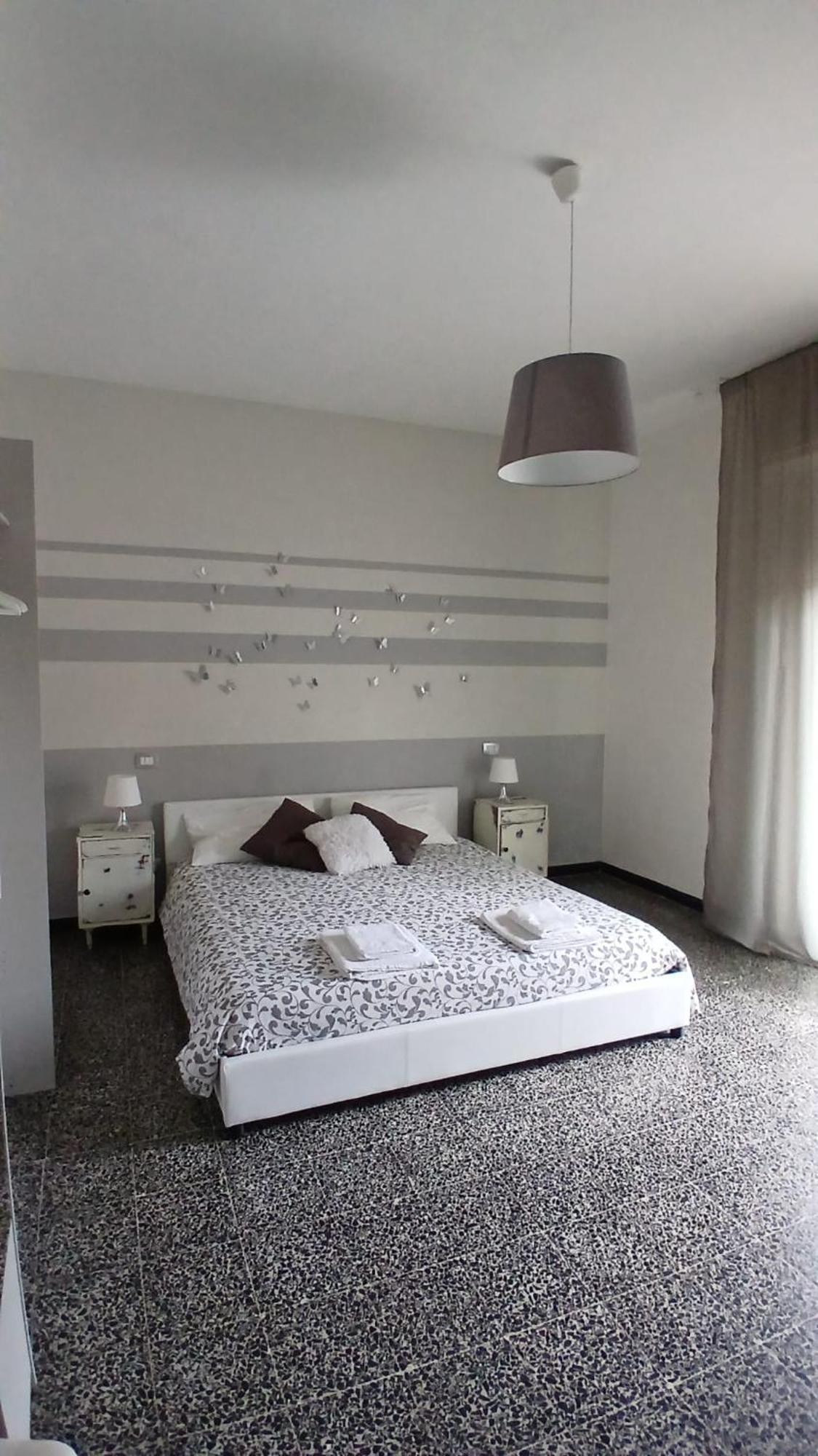 Апартаменти Ca Rossi City House Ла-Спеція Екстер'єр фото