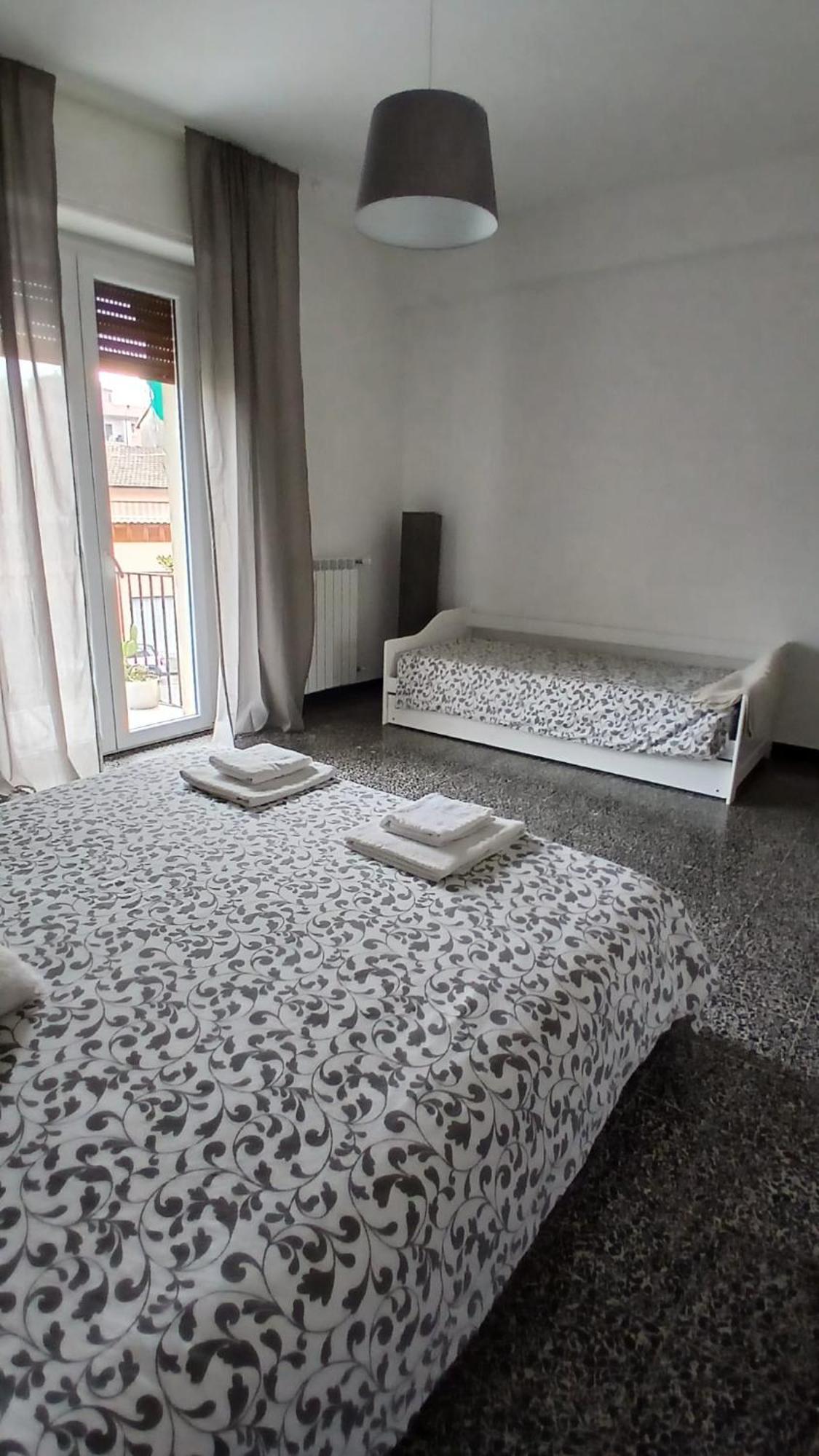 Апартаменти Ca Rossi City House Ла-Спеція Екстер'єр фото
